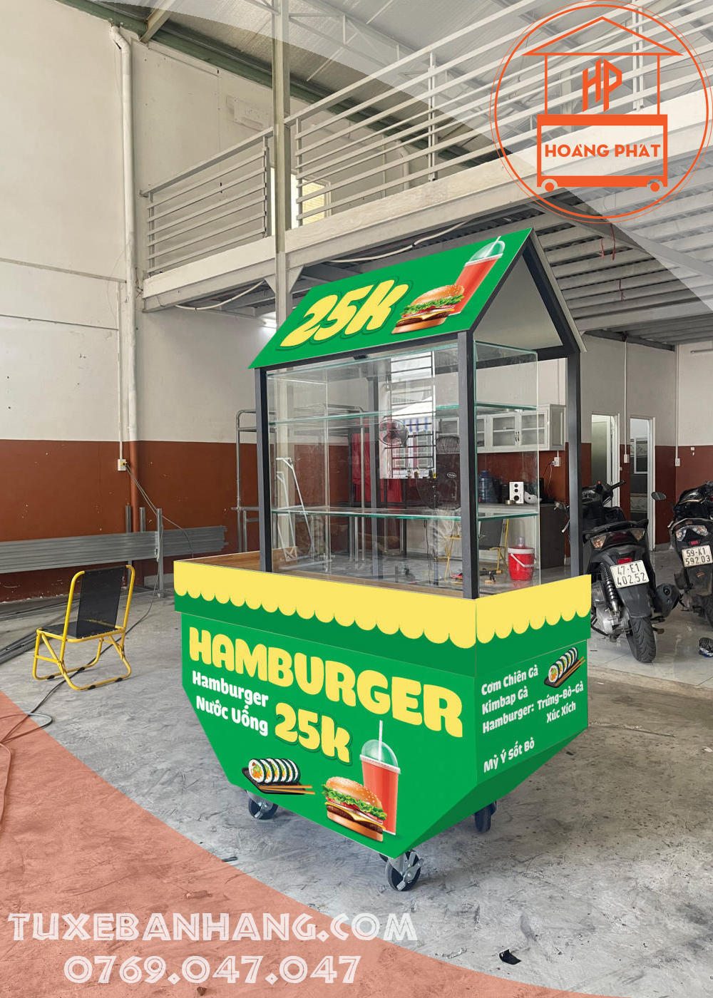 Xe bán bánh mì bằng sắt, Xe bán bánh mì bằng gỗ