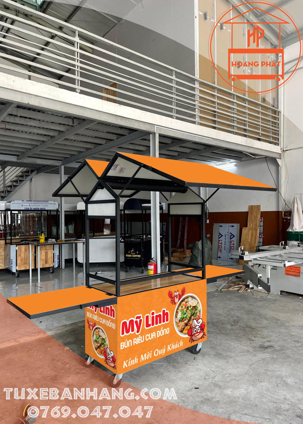 Xe bánh mì chả cá
