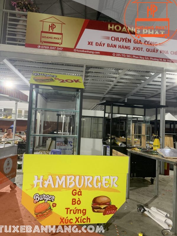 Xe bánh mì heo quay